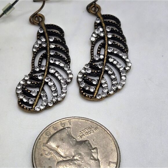 "5/$25" 2 Pairs Goldtone Gunmetal Rhinestone Dangle Earrings - Picture 3 of 6